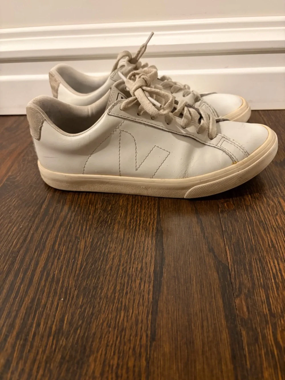Veja Esplar Leather White Sneaker, Sz 37 (US 6) - Picture 8 of 13